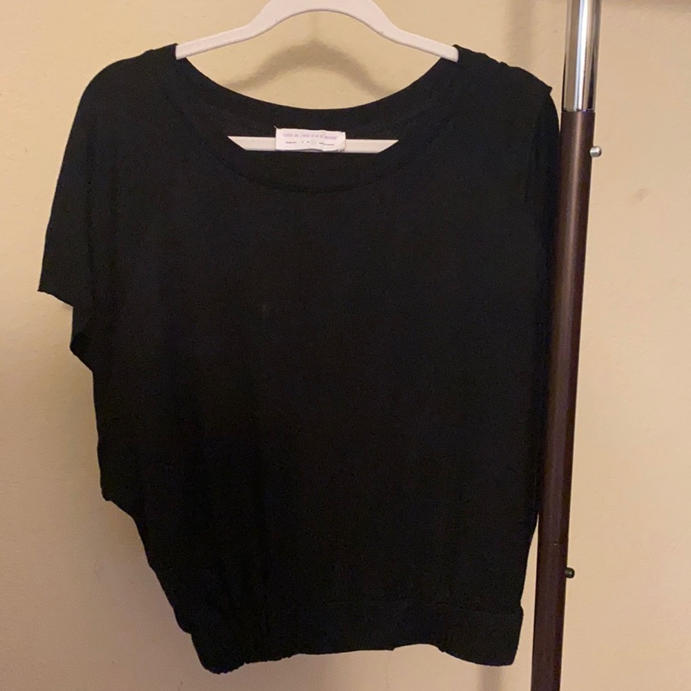 BLACK CROP TOP
